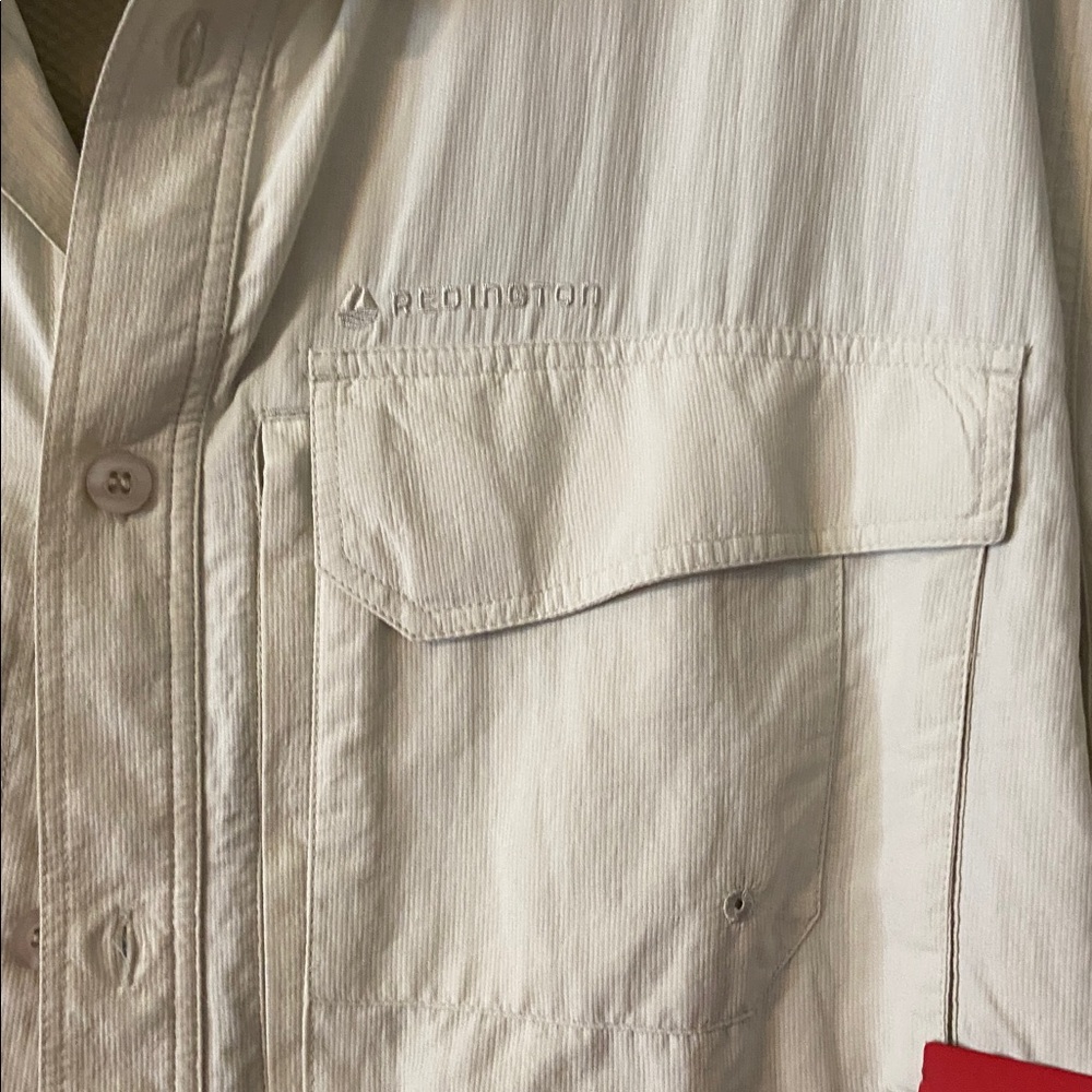 Redington Beige Short Sleeve Shirt size L brand new length 32” pit to pit 44” - Picture 6 of 8